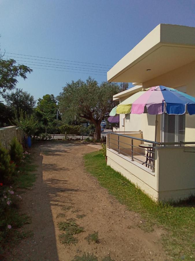 Irina Haus Apartment Gerakini Exterior photo