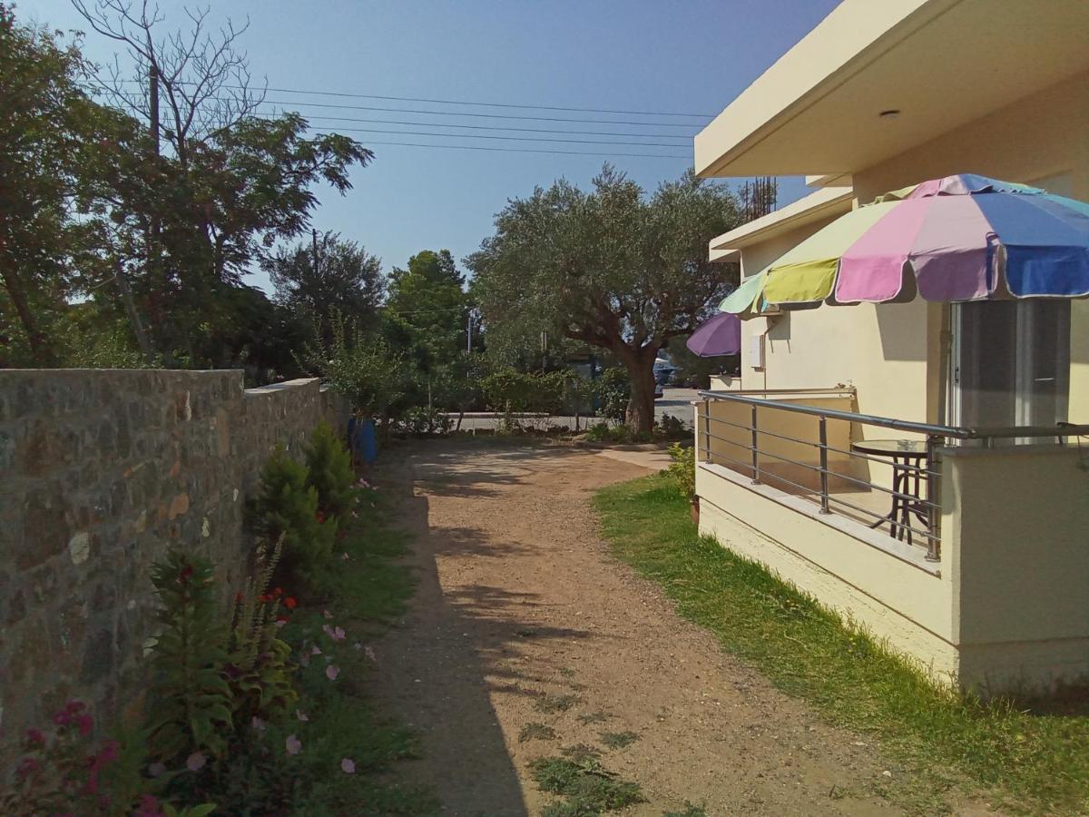 Irina Haus Apartment Gerakini Exterior photo