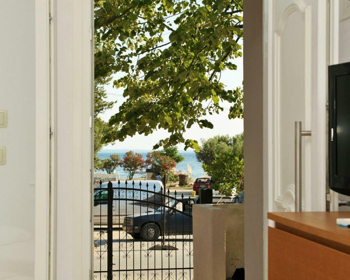 Irina Haus Apartment Gerakini Exterior photo